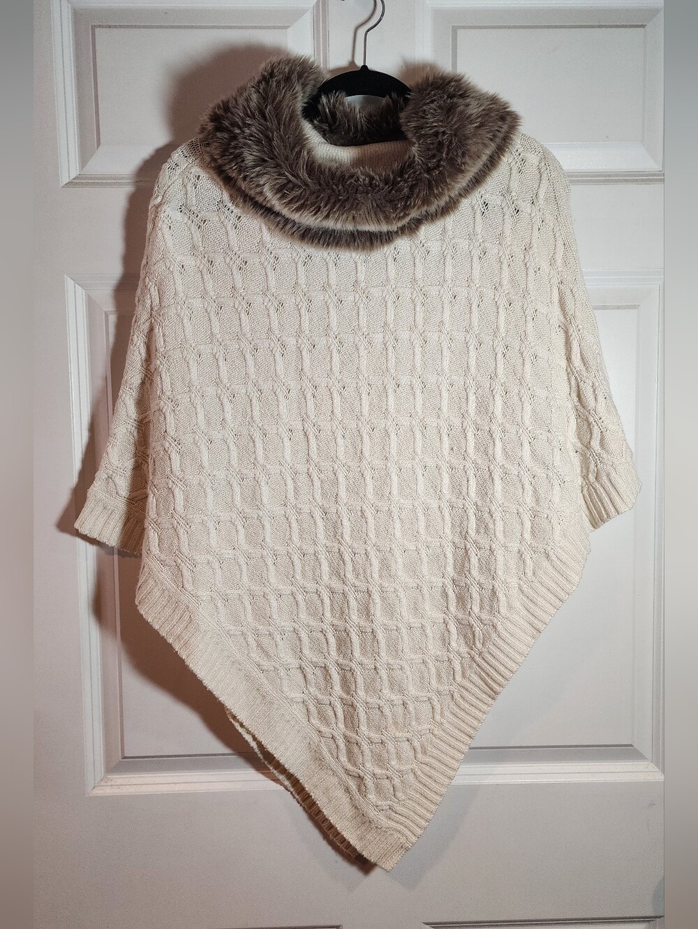 Talbots Ivory Cable Knit Poncho Featuring a Faux Fur Collar and Triangular Hem